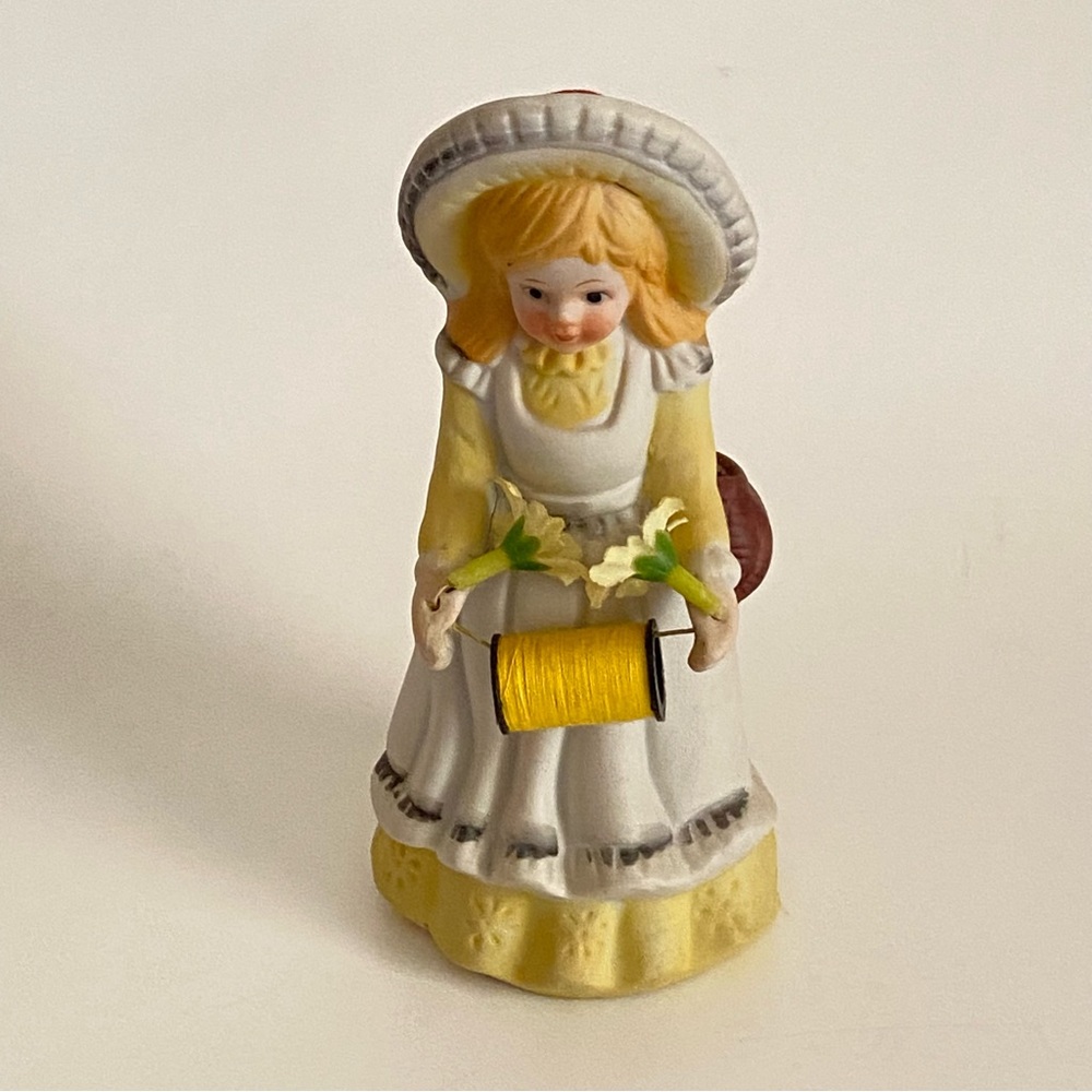 Vintage Seamstress Girl 70's Ceramic Yellow Holds Thread Scissors/Basket Pin/Hat